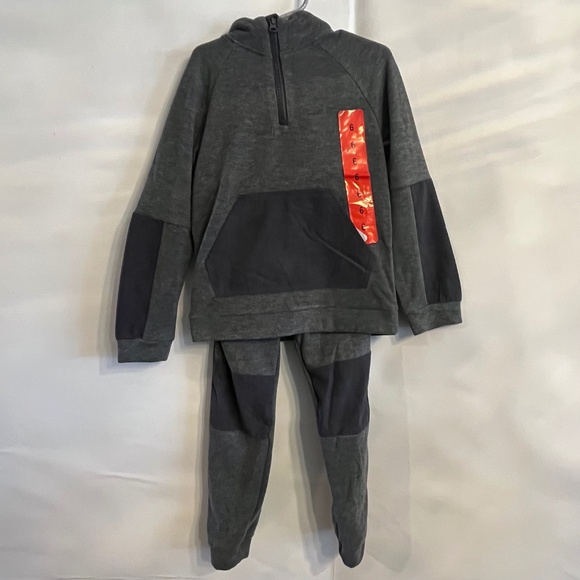 Andy & Evan 2- Piece Boys Set Pants and 1/4 zip Pullover Gray Size 6 New w/ Tags - Picture 1 of 10